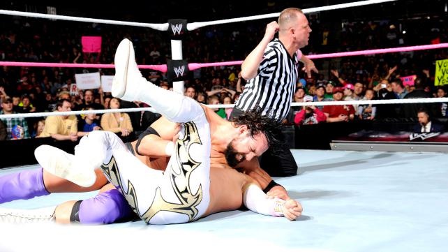 Raw Supershow: Team Punk vs Team Foley (photos + videos)