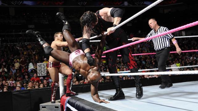 Raw Supershow: Team Punk vs Team Foley (photos + videos)