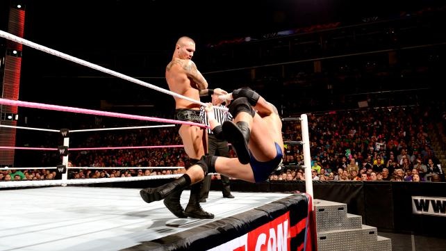 Raw Supershow: Team Punk vs Team Foley (photos + videos)
