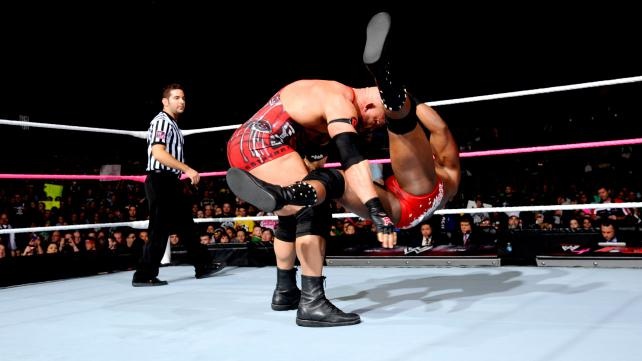 Raw Supershow: Team Punk vs Team Foley (photos + videos)