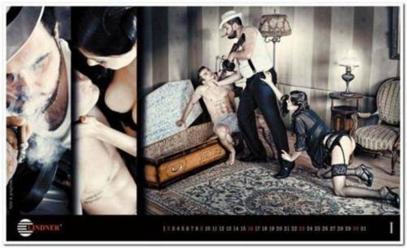 Σέξι μοντέλα διαφημίζουν φέρετρα! (photos)