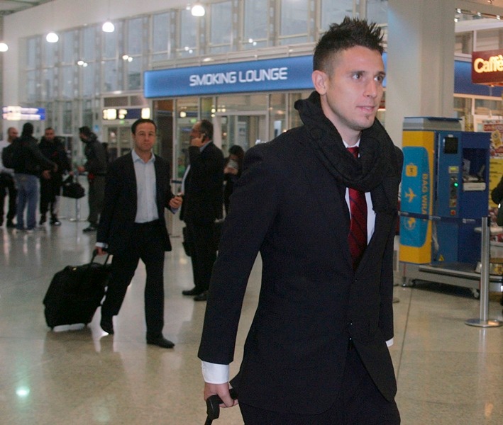 Ολυμπιακός: Η αναχώρηση για Γερμανία με εικόνες