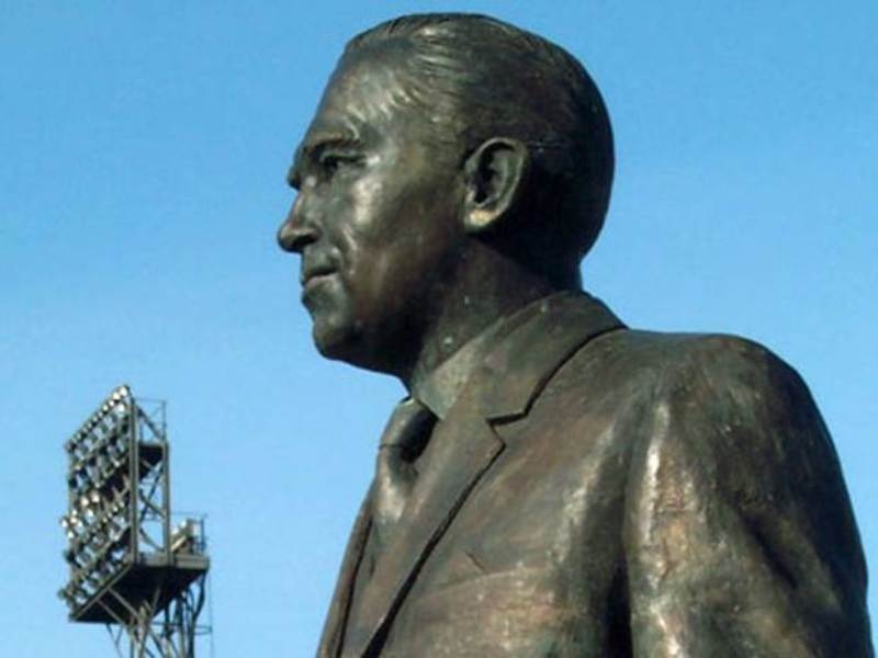 Τα αγάλματα των αγγλικών γηπέδων: Από τον Τσάπμαν στον Φέργκιουσον