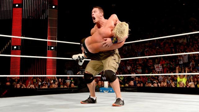 Raw SuperShow: Έδρασαν πάλι τα… τσιράκια του Punk (photos+videos)