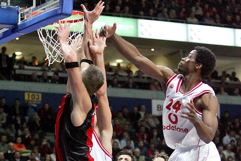 Ολυμπιακός: Λιθουανία όπως... Πειραιάς! (photos+videos)