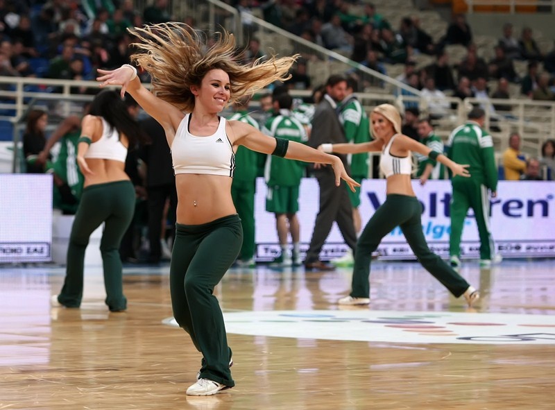 Παναθηναϊκός: Οι καυτές Fun Patrol (videos+photos)