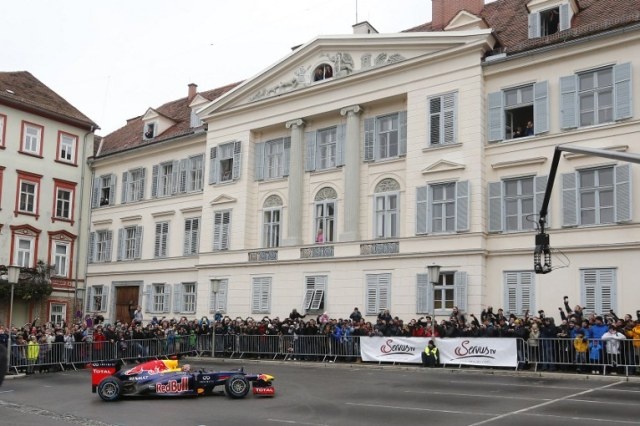 Αποθέωση στην Αυστρία για Φέτελ! (photos+video)
