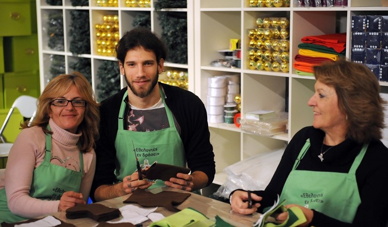 Παναθηναϊκός: Εθελοντές στο ΚΥΑΔΑ οι Τσαρτσαρής και Γιαννόπουλος (photos)