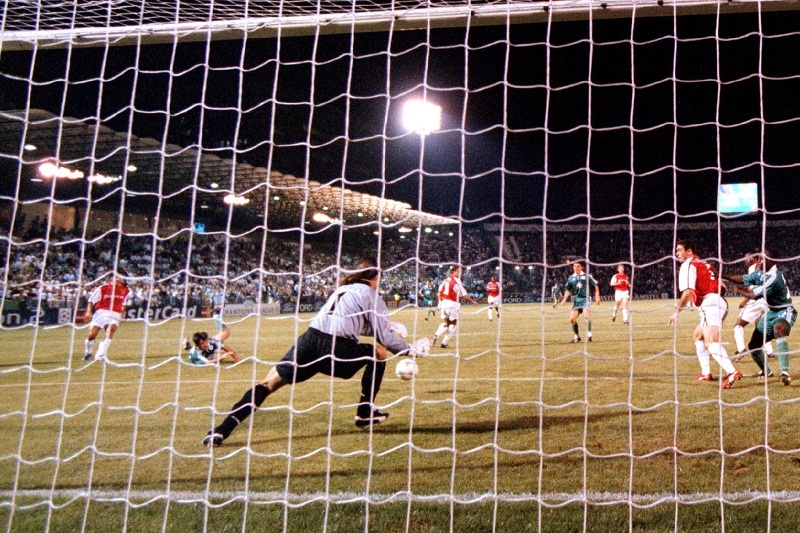 Έτσι νικούν τους Άγγλους, Ολυμπιακός και Παναθηναϊκός! (photos+videos)