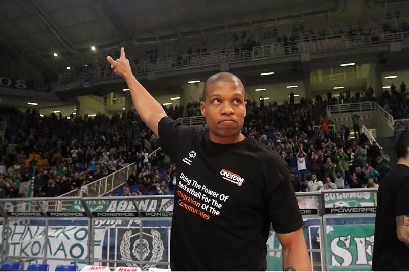 «Μάικ, ψυχάρα, για πάντα τριφυλλάρα» (videos+photos)