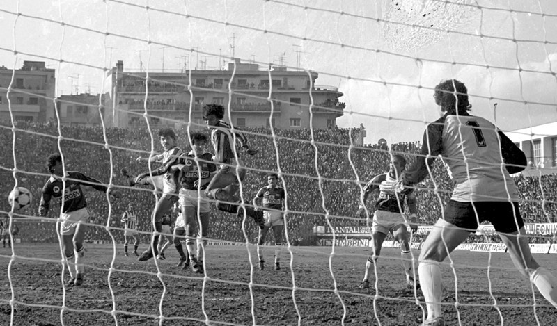 Ρετρό ιστορίες: Παναθηναϊκός - Ολυμπιακός, η απόλυτη κόντρα (photos+videos)