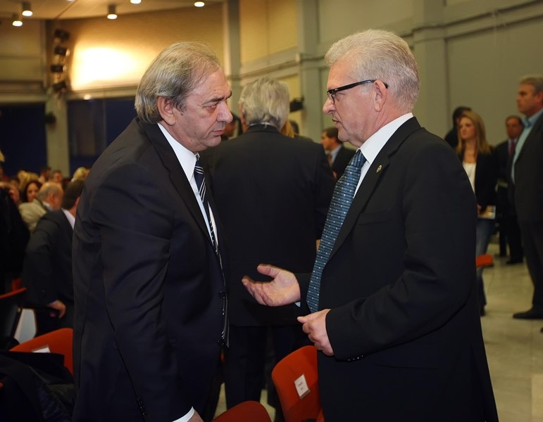 ΠΣΑΤ: Λάμψη αστέρων από τους κορυφαίους του 2012 (photos)