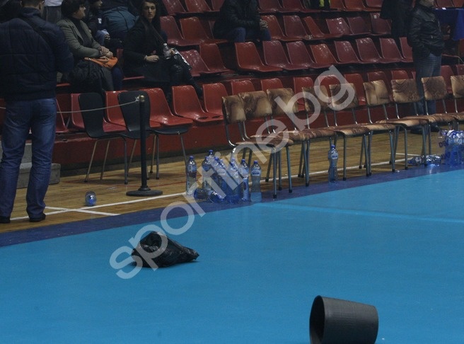 Challenge Cup: Σοβαρά επεισόδια στη ρεβάνς του Ολυμπιακού με τη Λέφσκι (photos)