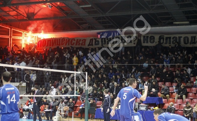 Challenge Cup: Σοβαρά επεισόδια στη ρεβάνς του Ολυμπιακού με τη Λέφσκι (photos)