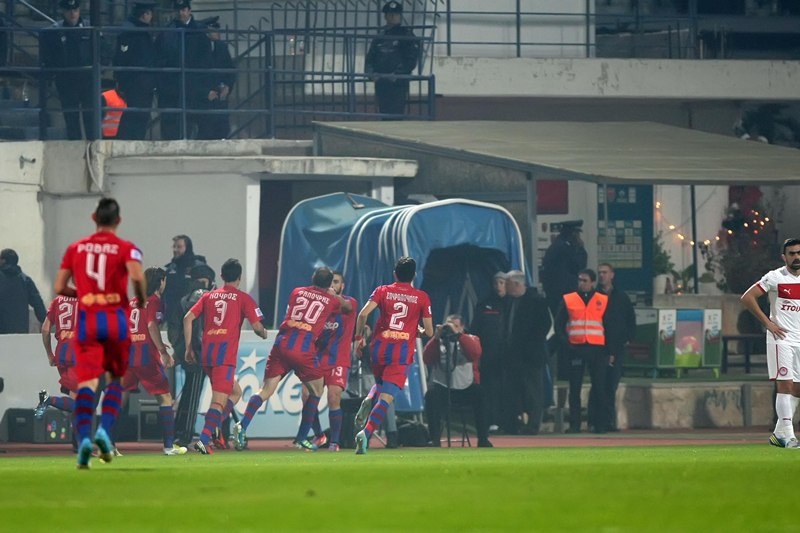 Νίκησε τον Πανιώνιο (2-1) και τα... δοκάρια ο Ολυμπιακός (photos)
