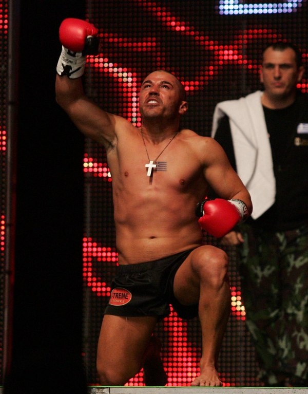 Κ-1 World Max 2012: «Γίγαντας» ο Ζαμπίδης (videos+photos)