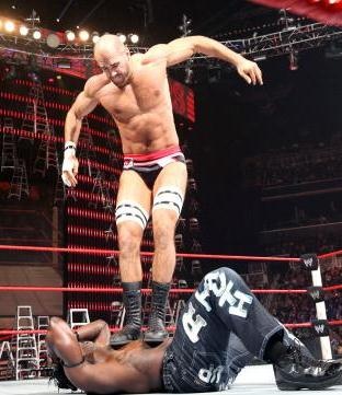Tables, Ladders and Chairs: Τρελάθηκε πάλι η AJ (videos+photos)