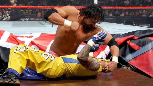 Tables, Ladders and Chairs: Τρελάθηκε πάλι η AJ (videos+photos)