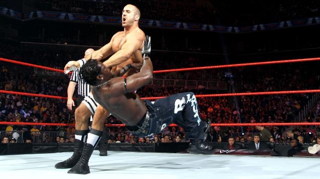 Tables, Ladders and Chairs: Τρελάθηκε πάλι η AJ (videos+photos)