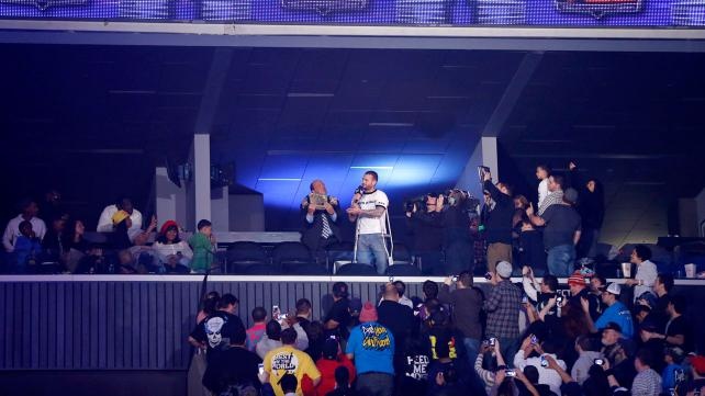 Tables, Ladders and Chairs: Τρελάθηκε πάλι η AJ (videos+photos)
