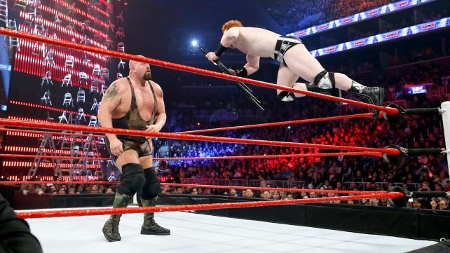 Tables, Ladders and Chairs: Τρελάθηκε πάλι η AJ (videos+photos)