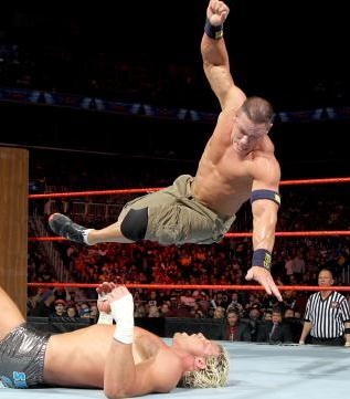 Tables, Ladders and Chairs: Τρελάθηκε πάλι η AJ (videos+photos)