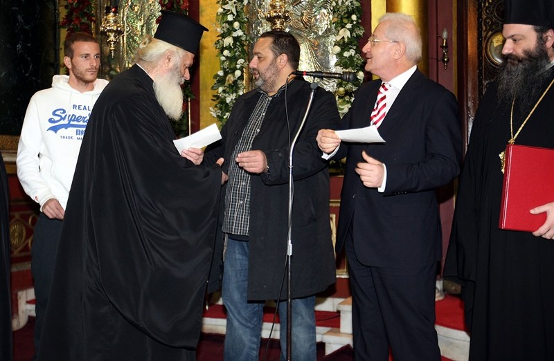 Ολυμπιακός: Δίπλα στους συνανθρώπους μας… (photos)