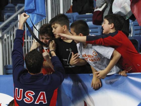 Τα… αστεία παπούτσια του Λόχτε (photos)