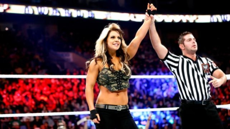 Raw SuperShow: Επέστρεψε στο WWE o Ric Flair (photos+videos)