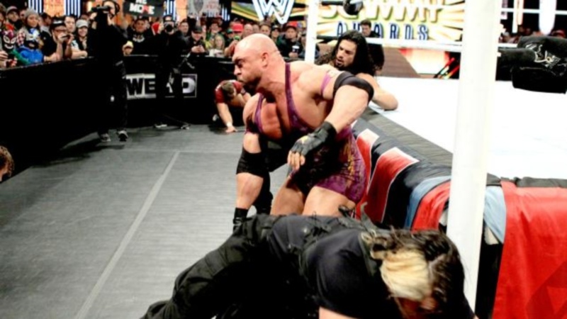 Raw SuperShow: Επέστρεψε στο WWE o Ric Flair (photos+videos)