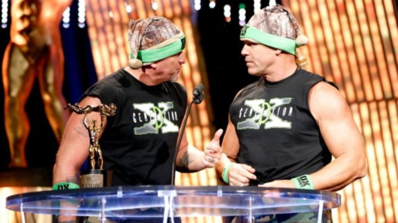 Raw SuperShow: Επέστρεψε στο WWE o Ric Flair (photos+videos)