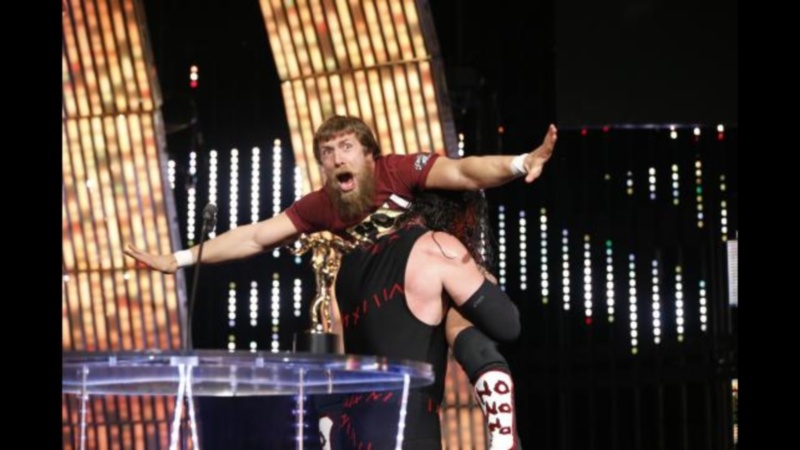 Raw SuperShow: Επέστρεψε στο WWE o Ric Flair (photos+videos)