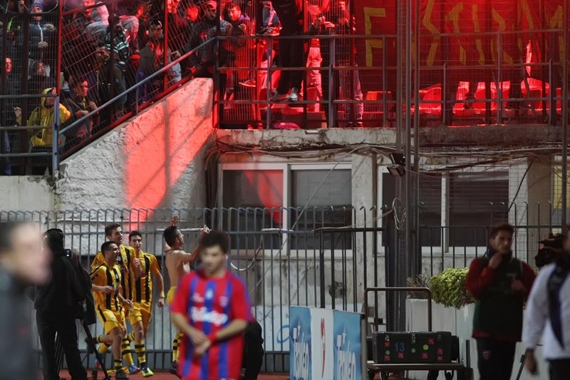 Φωστήρας: Χαμός στον Ταύρο! (photos)