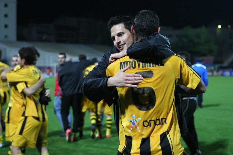 Φωστήρας: Χαμός στον Ταύρο! (photos)