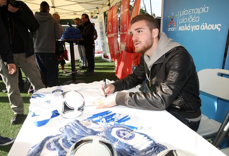 ΕΠΟ και Εθνική έστειλαν μήνυμα αγάπης (photos)