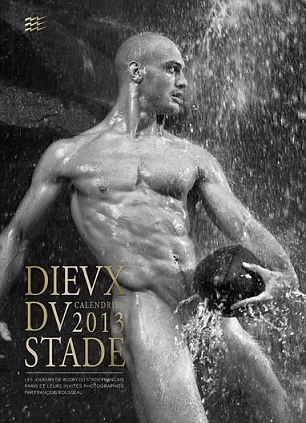 Γυμνή φωτογράφιση από Κλισί! (photos)