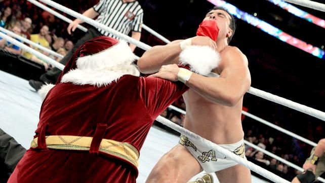Raw SuperShow: Μετωπική για τον Άγιο Βασίλη! (photos+videos)