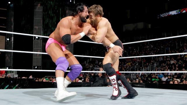 Raw SuperShow: Μετωπική για τον Άγιο Βασίλη! (photos+videos)