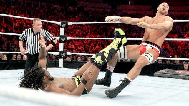 Raw SuperShow: Μετωπική για τον Άγιο Βασίλη! (photos+videos)