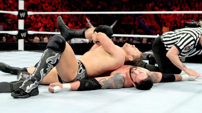 Raw SuperShow: Μετωπική για τον Άγιο Βασίλη! (photos+videos)