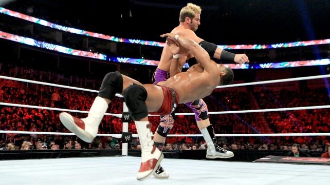 Raw SuperShow: Μετωπική για τον Άγιο Βασίλη! (photos+videos)