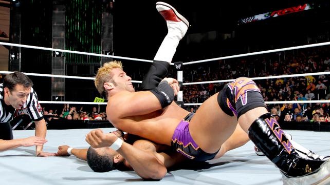 Raw SuperShow: Μετωπική για τον Άγιο Βασίλη! (photos+videos)
