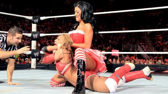 Raw SuperShow: Μετωπική για τον Άγιο Βασίλη! (photos+videos)