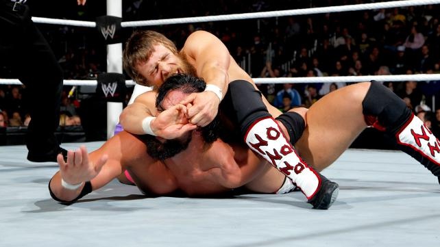 Raw SuperShow: Μετωπική για τον Άγιο Βασίλη! (photos+videos)