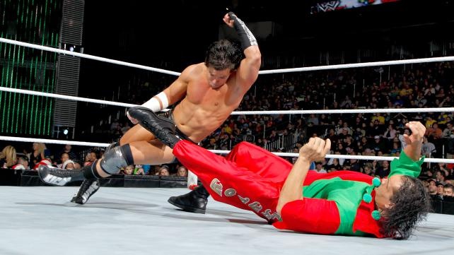 Raw SuperShow: Μετωπική για τον Άγιο Βασίλη! (photos+videos)