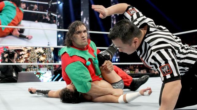 Raw SuperShow: Μετωπική για τον Άγιο Βασίλη! (photos+videos)