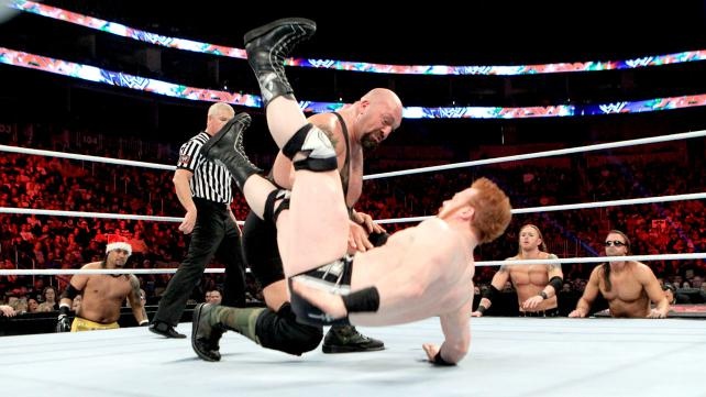 Raw SuperShow: Μετωπική για τον Άγιο Βασίλη! (photos+videos)