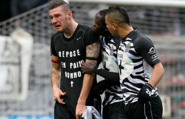 Σαρλερουά: Η… ανήθικη κίτρινη κάρτα στον Ροσίνι (photos)