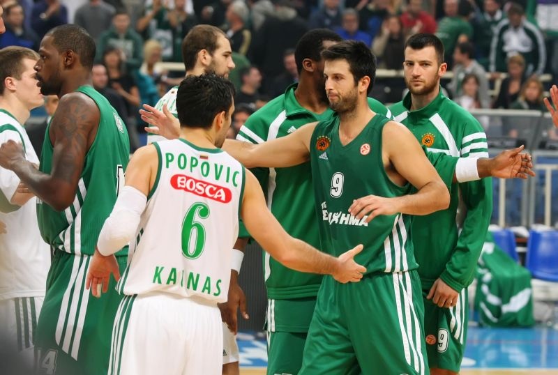 Υπόκλιση Καπόνο σε Παναθηναϊκό και κόσμο (photos)