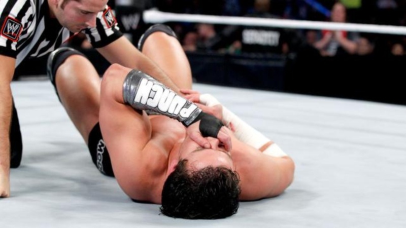 SmackDown: Νέα χρονιά με «brogue kick» (photos+videos)